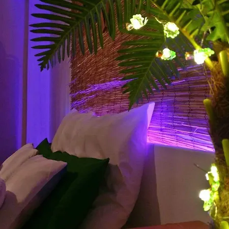 Wonder Hotel 2*